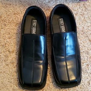 Black size 3 dress shoes